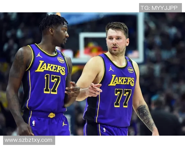 湖人对决火箭精彩回顾十二月赛季巅峰对决的精彩瞬间与球员表现分析